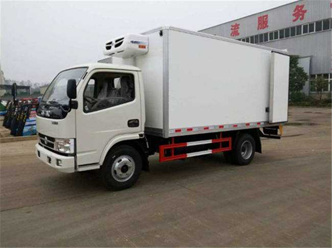 東風多利卡4米冷藏車(國五型)